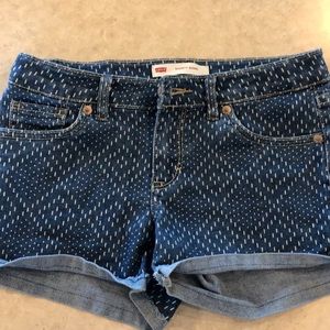 Levi’s Shorty short